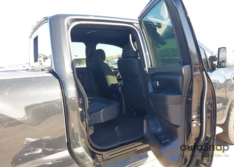 2019 Nissan Titan Xd Sv Diesel из США, поврежденный, VIN 1N6BA1F41KN527697